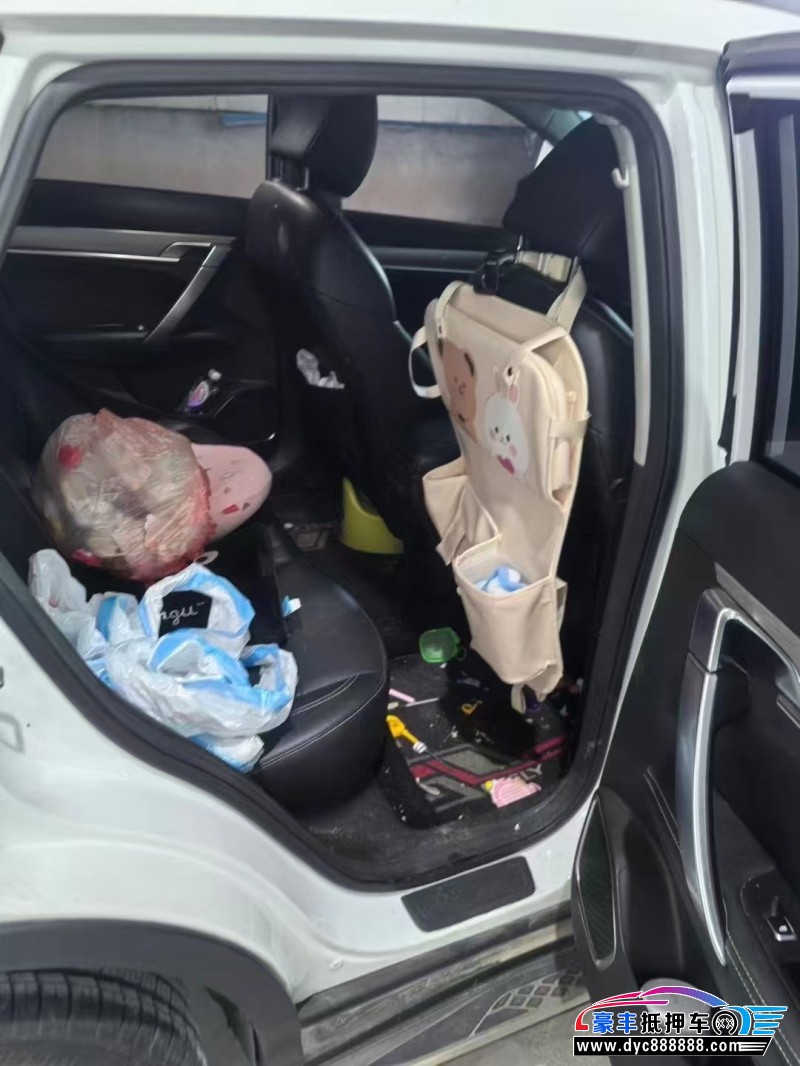 19年吉利缤越轿车抵押车出售