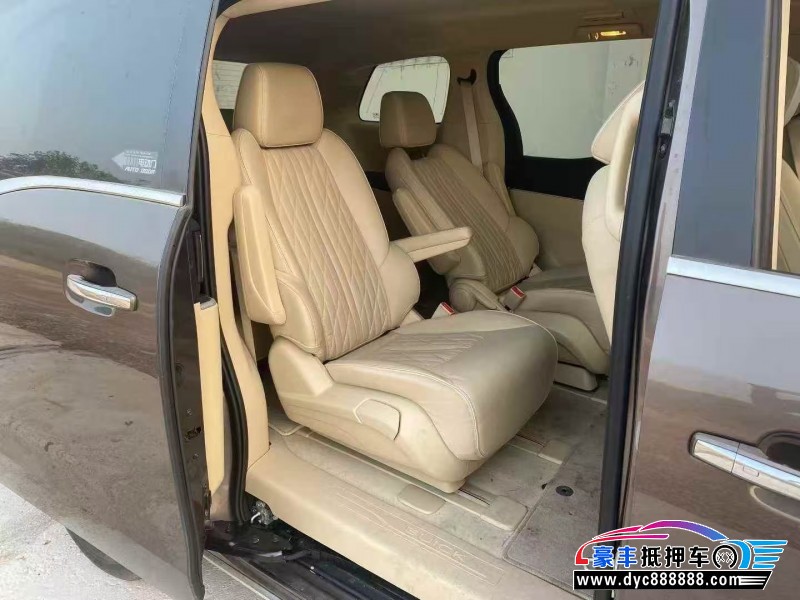 24年别克GL8轿车抵押车出售