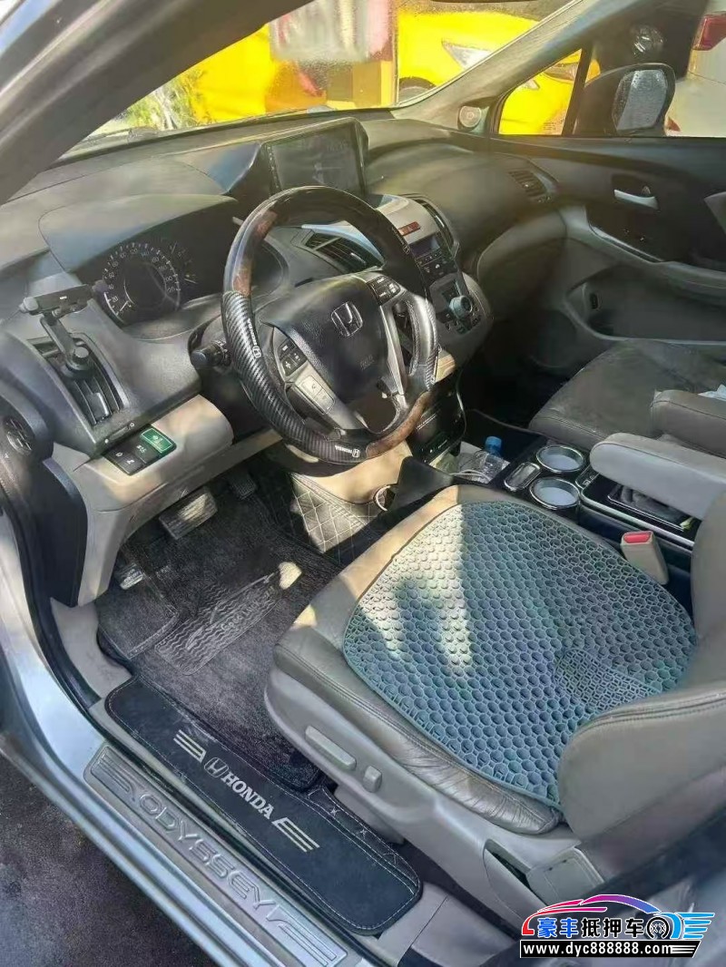 13年本田奥德赛轿车抵押车出售