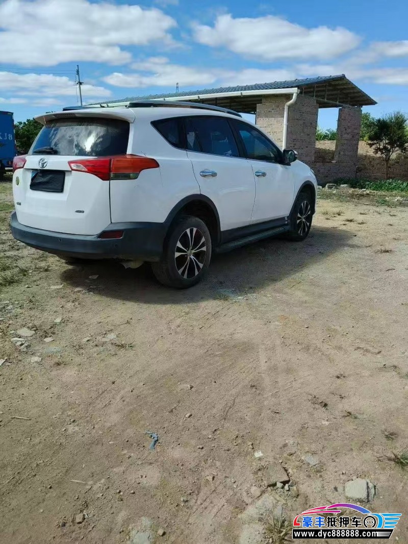 14年丰田RAV4轿车抵押车出售