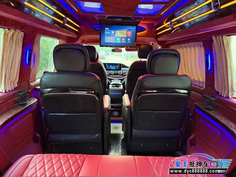 20年奔驰V轿车抵押车出售