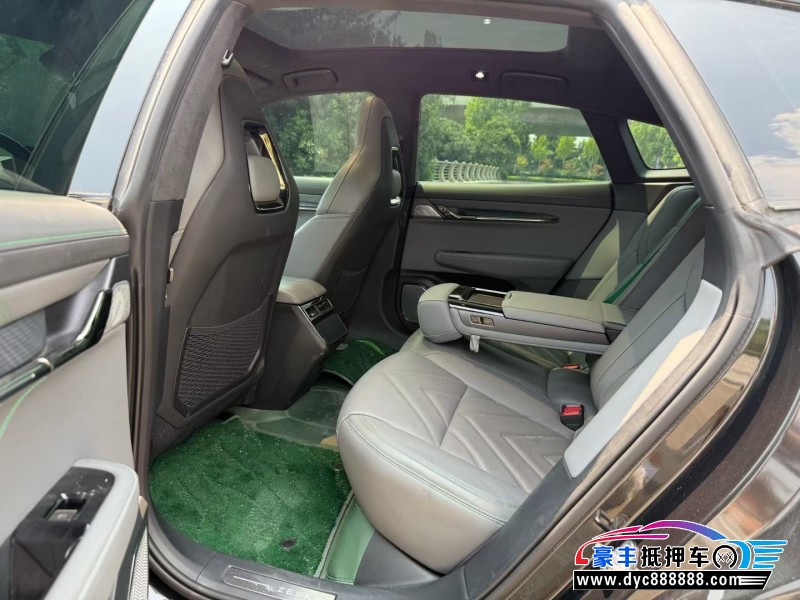 22年极氪001轿车抵押车出售