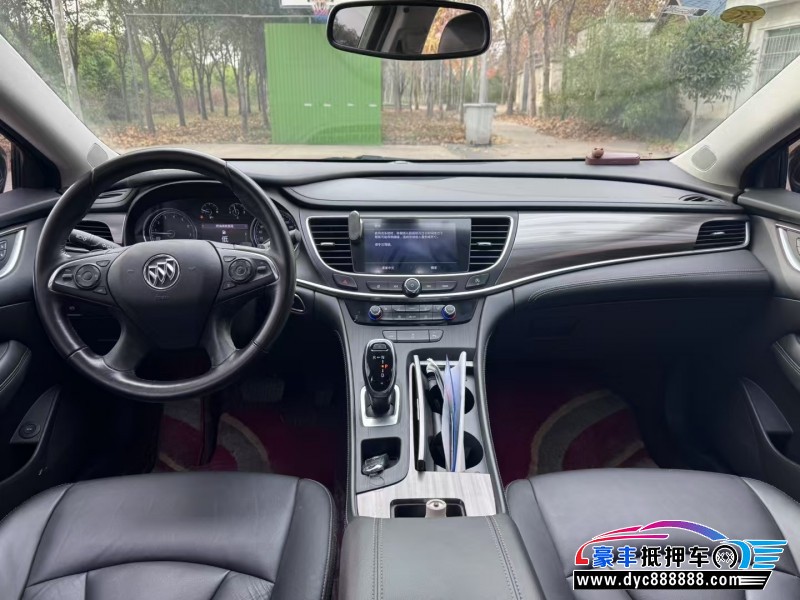 20年别克君越轿车抵押车出售