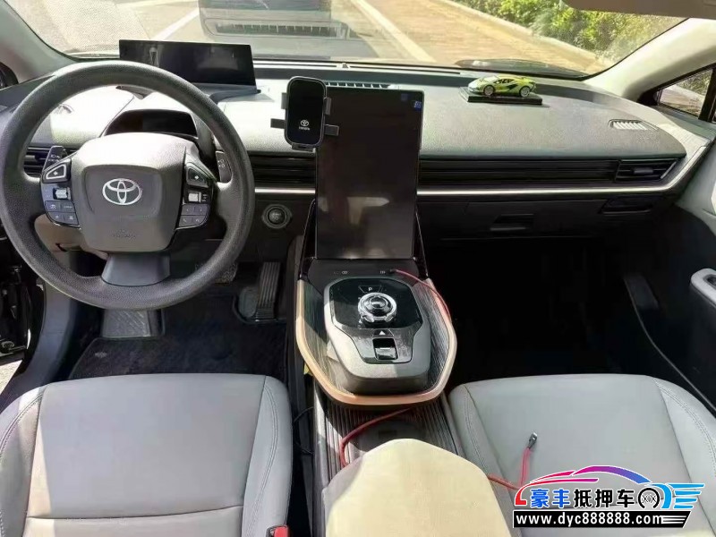 25年丰田BZ3轿车抵押车出售