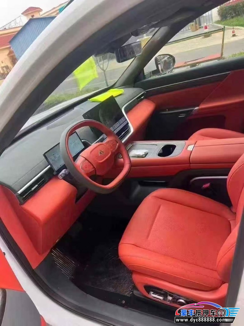 25年东风风神奕炫轿车抵押车出售