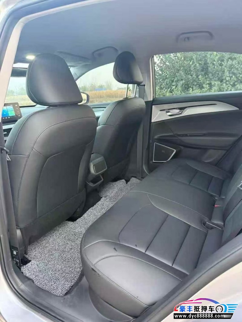 23年吉利几何轿车抵押车出售