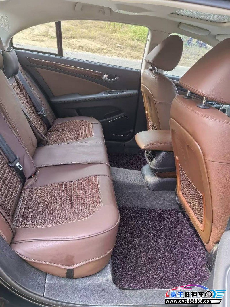 17年红旗H7轿车抵押车出售