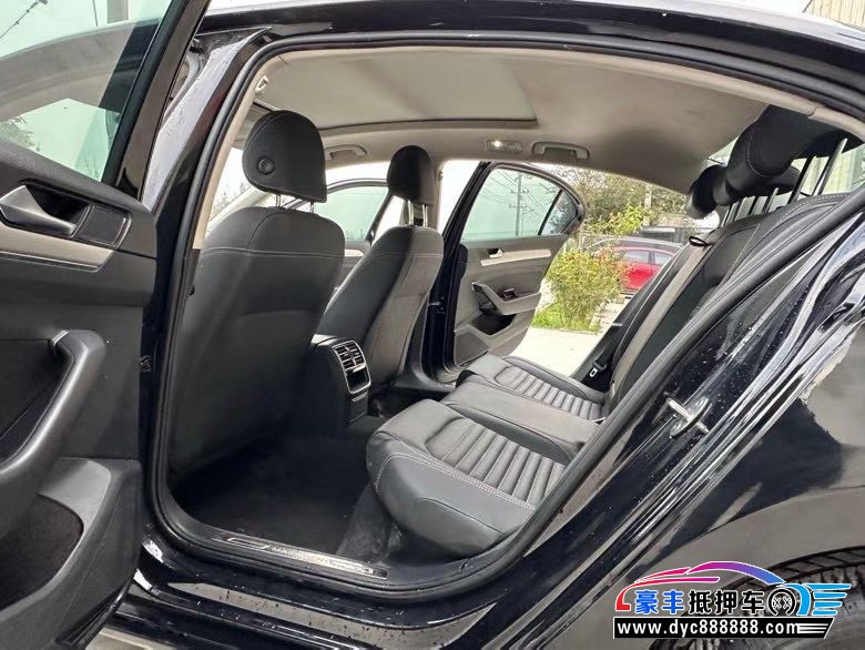 21年大众迈腾轿车抵押车出售