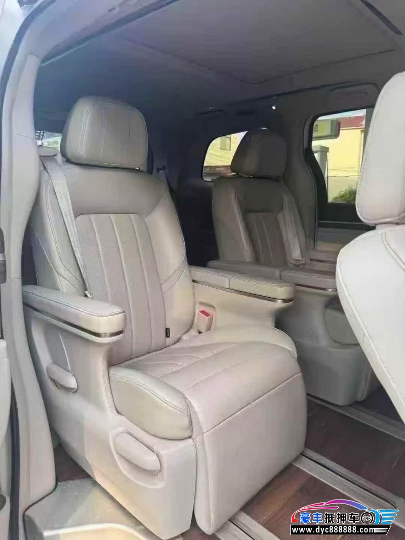 19年传祺M8轿车抵押车出售