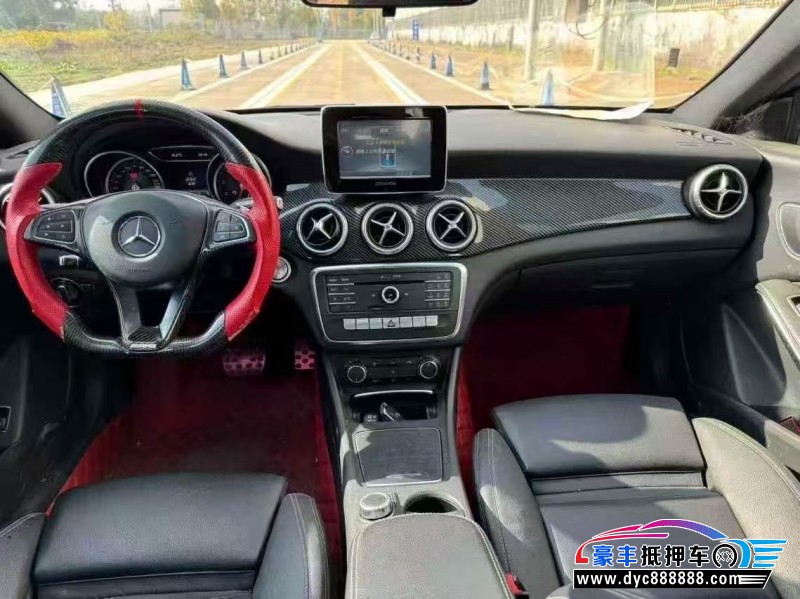 17年奔驰CLA轿车抵押车出售