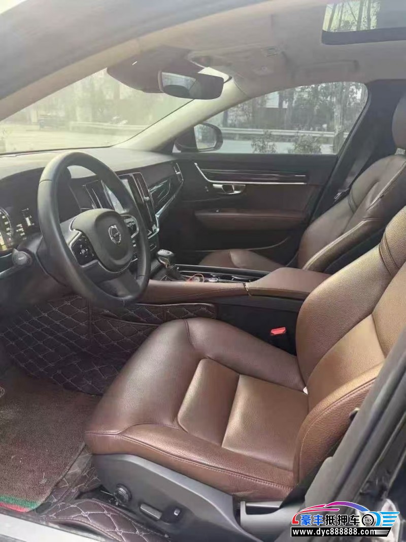 18年沃尔沃S90轿车抵押车出售