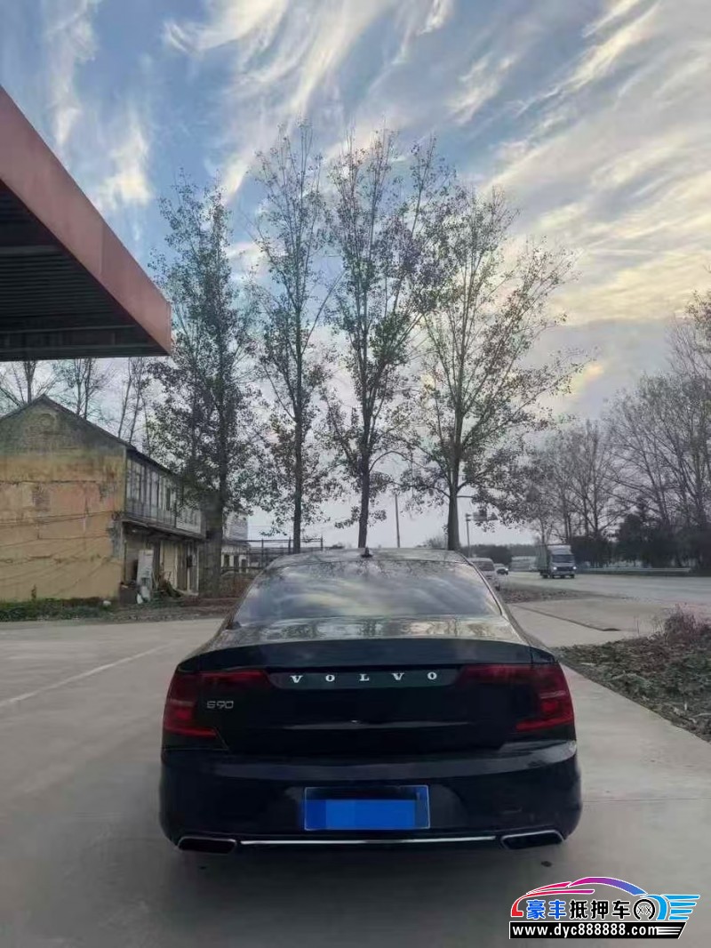 18年沃尔沃S90轿车抵押车出售