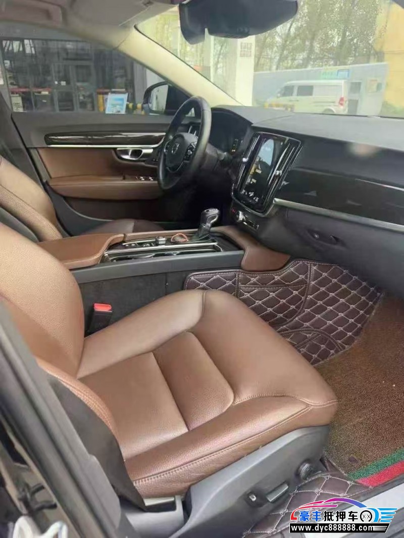 18年沃尔沃S90轿车抵押车出售