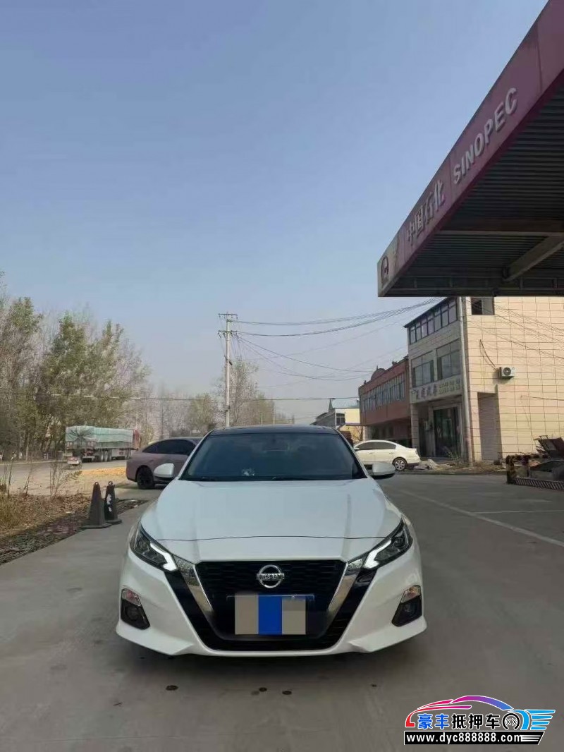 抵押车出售19年日产天籁轿车