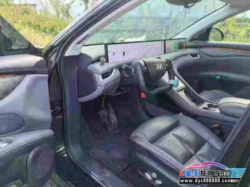 24年智己LS6轿车抵押车出售