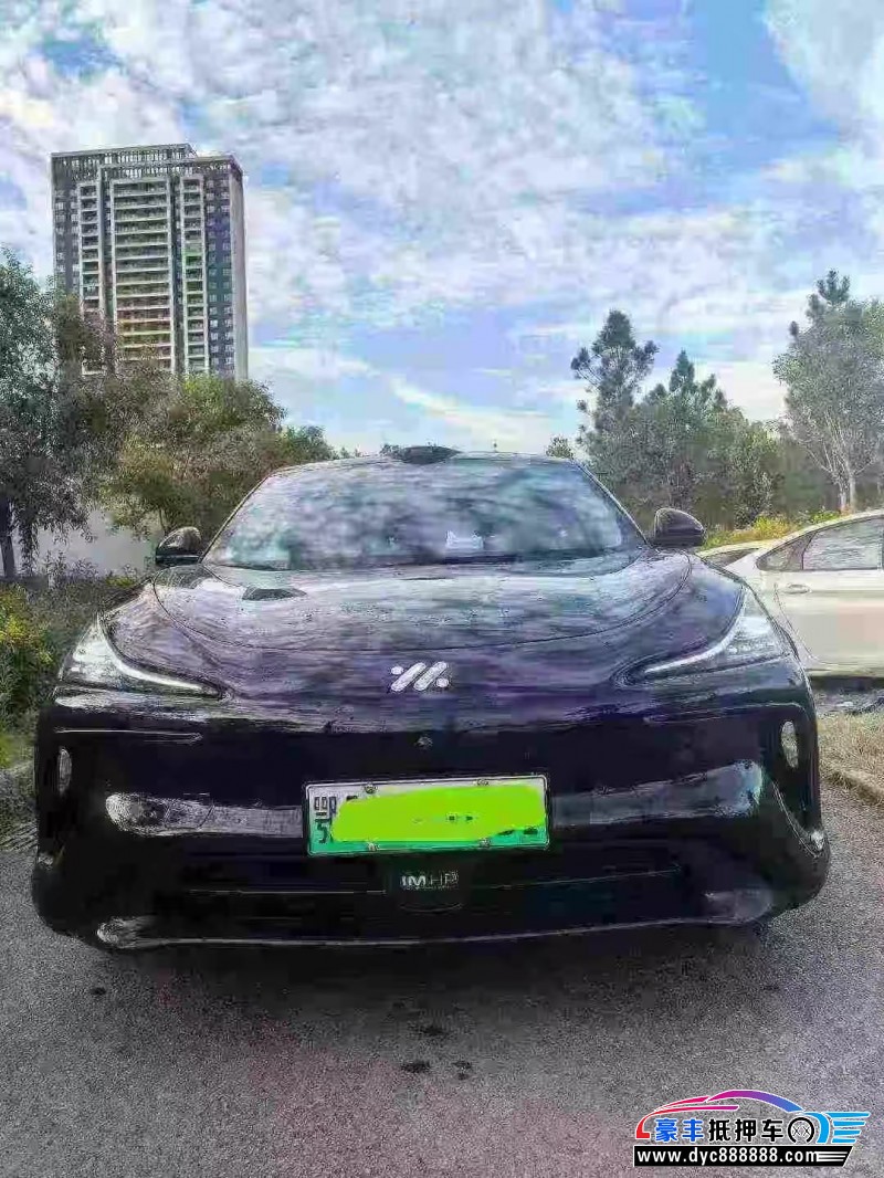 24年智己LS6轿车抵押车出售