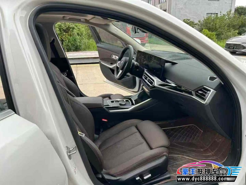 23年宝马3系轿车抵押车出售