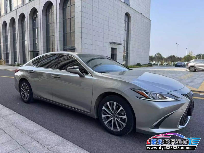 24年雷克萨斯ES轿车抵押车出售