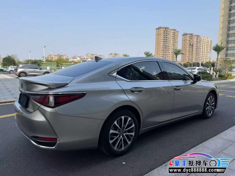 24年雷克萨斯ES轿车抵押车出售