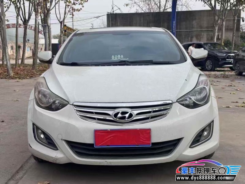 13年现代朗动轿车抵押车出售