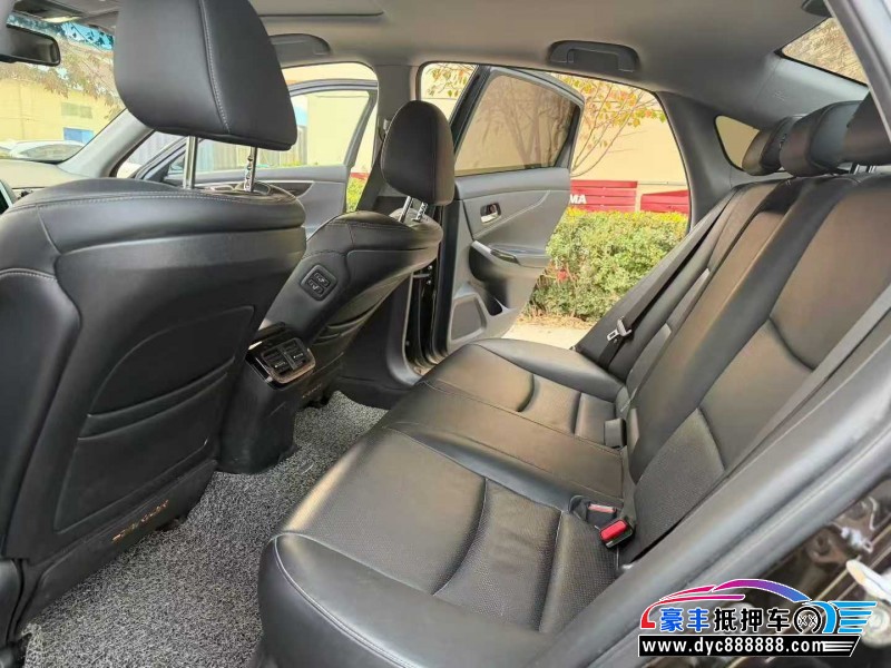 17年本田思铂睿轿车抵押车出售