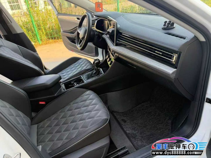 22年大众速腾轿车抵押车出售