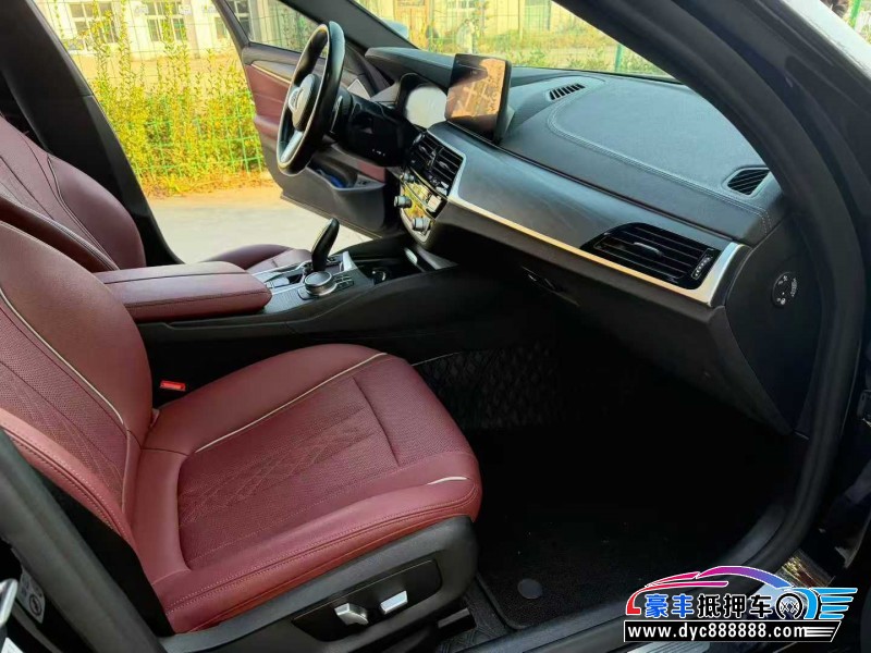 21年宝马5系轿车抵押车出售