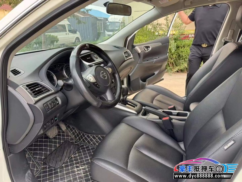 22年日产轩逸轿车抵押车出售