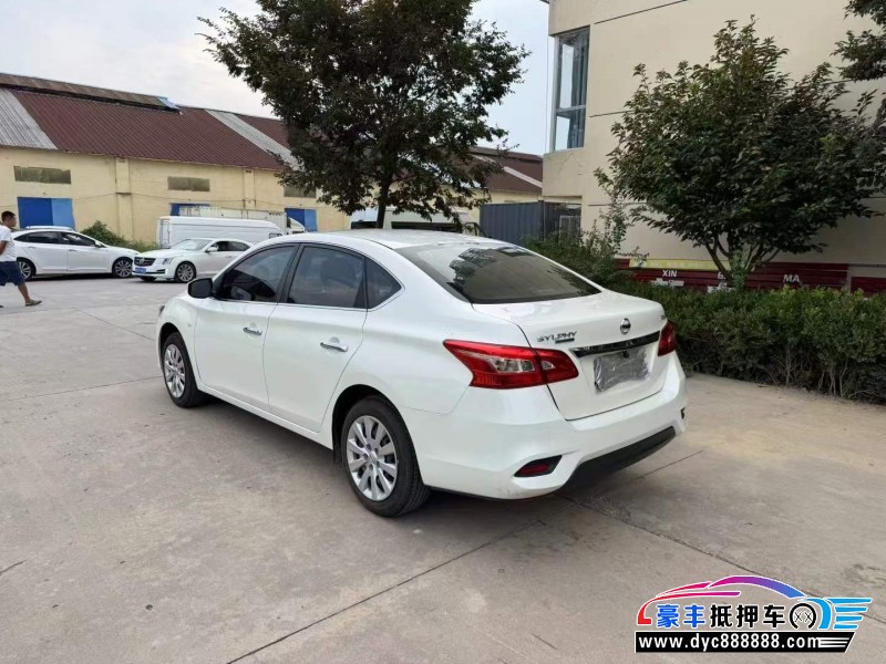 22年日产轩逸轿车抵押车出售