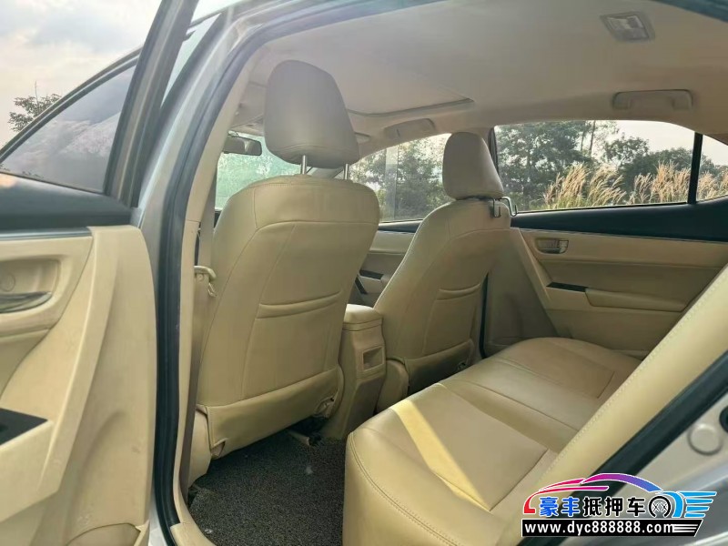 15年丰田卡罗拉轿车抵押车出售