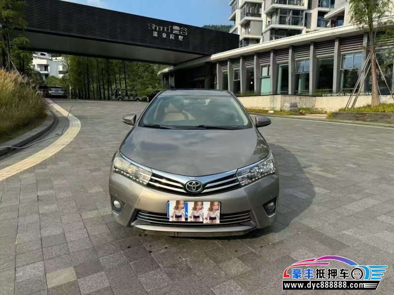 15年丰田卡罗拉轿车抵押车出售