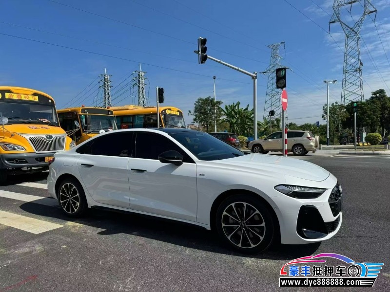 25年奥迪A5轿车抵押车出售