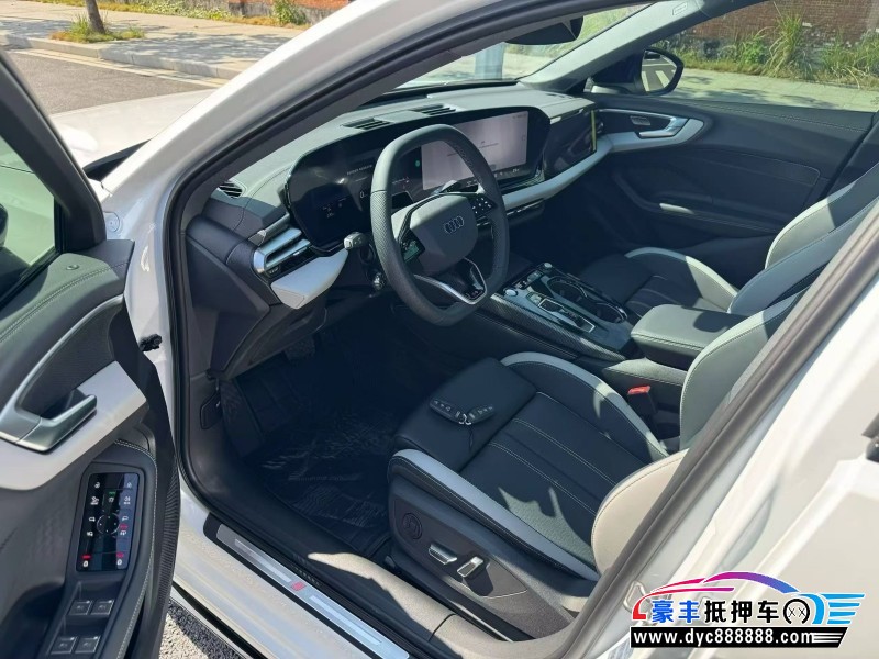 25年奥迪A5轿车抵押车出售