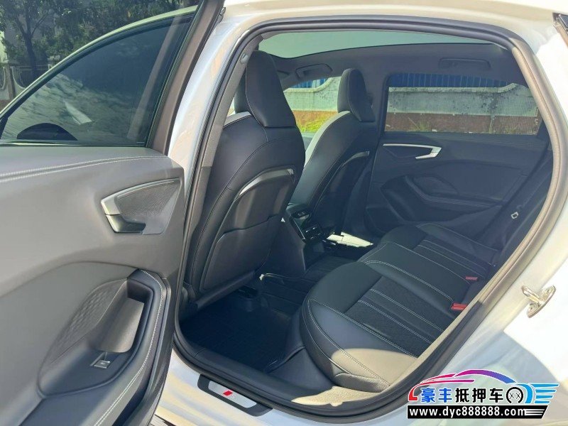 25年奥迪A5轿车抵押车出售