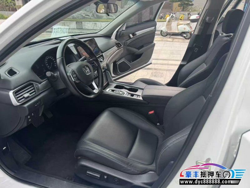 22年本田雅阁轿车抵押车出售