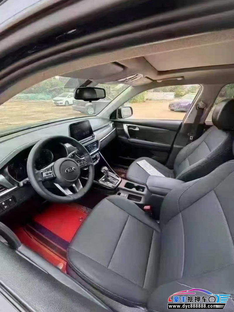 19年起亚智跑轿车抵押车出售