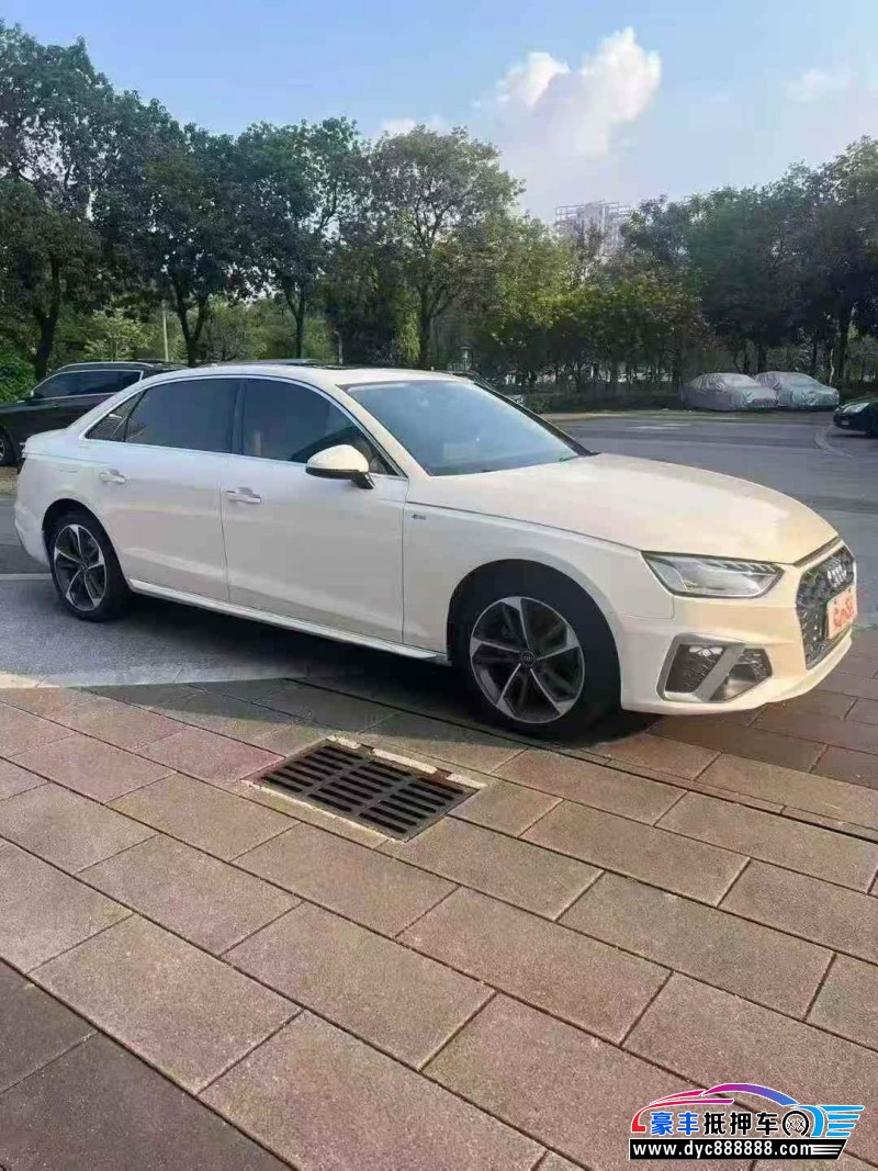 22年奥迪A4L轿车抵押车出售