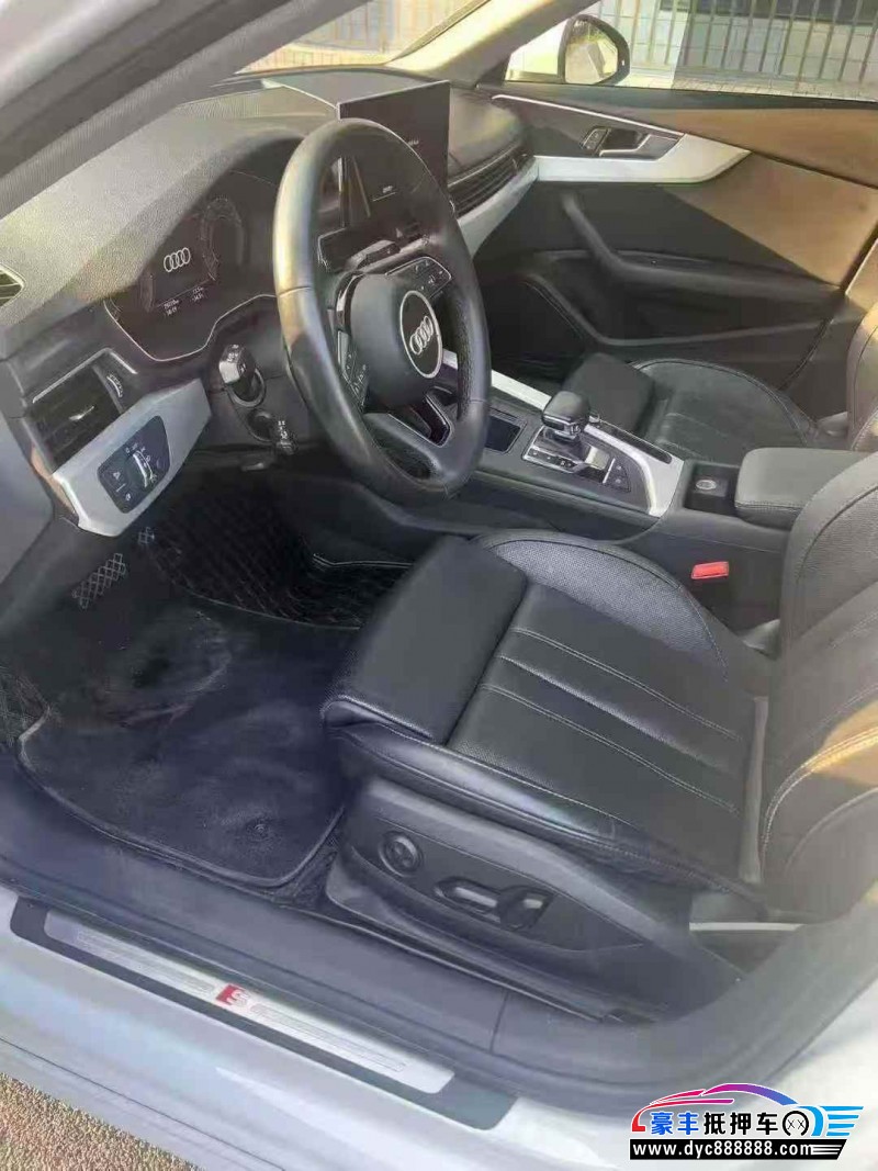 22年奥迪A4L轿车抵押车出售