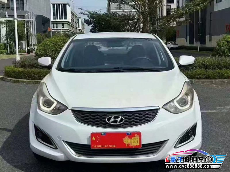 16年现代朗动轿车抵押车出售