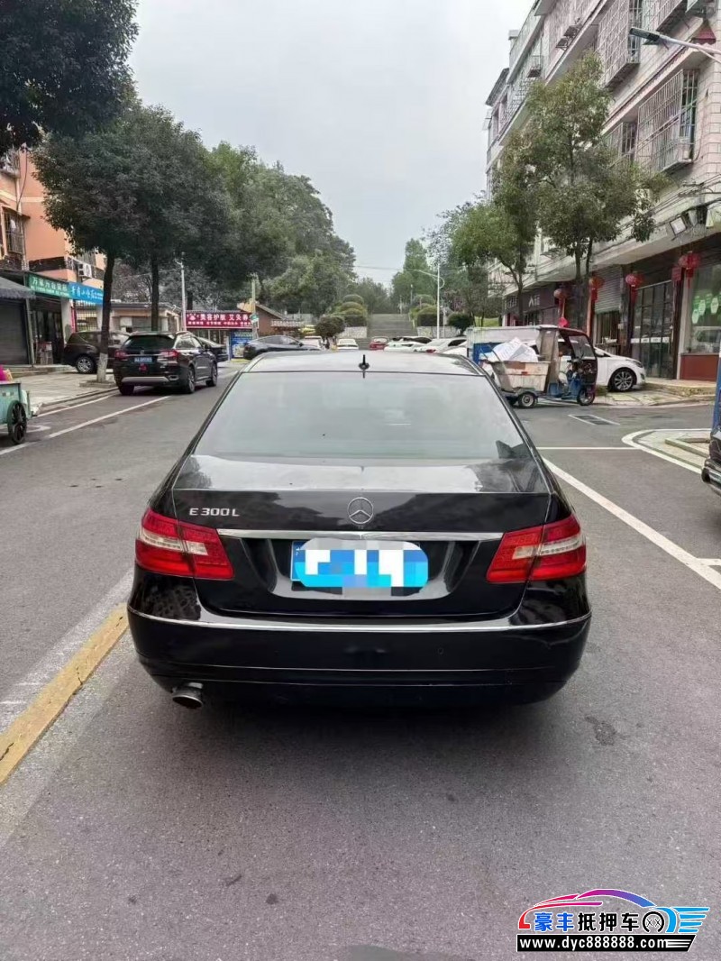 12年奔驰E轿车抵押车出售