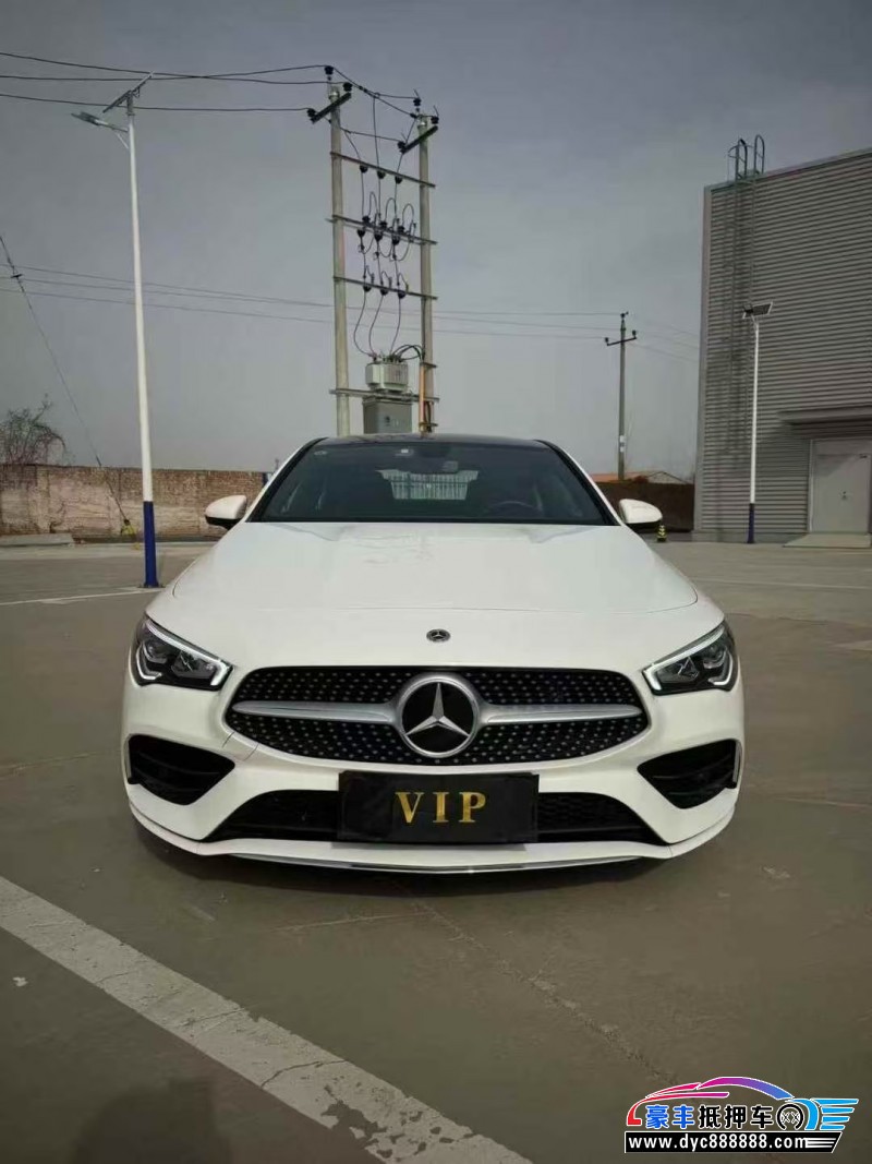 抵押车出售23年奔驰CLA轿车