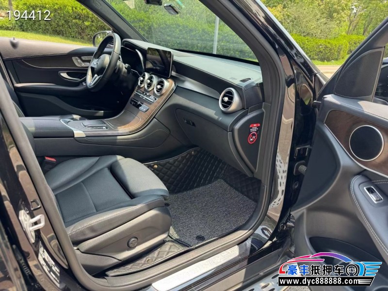 20年奔驰GLC轿车抵押车出售