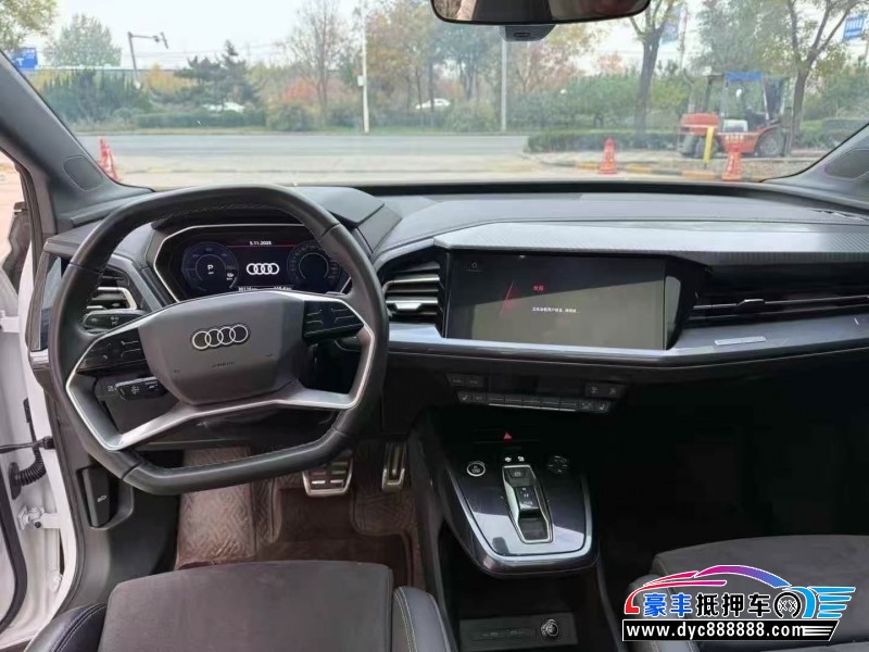 24年奥迪Q4轿车抵押车出售