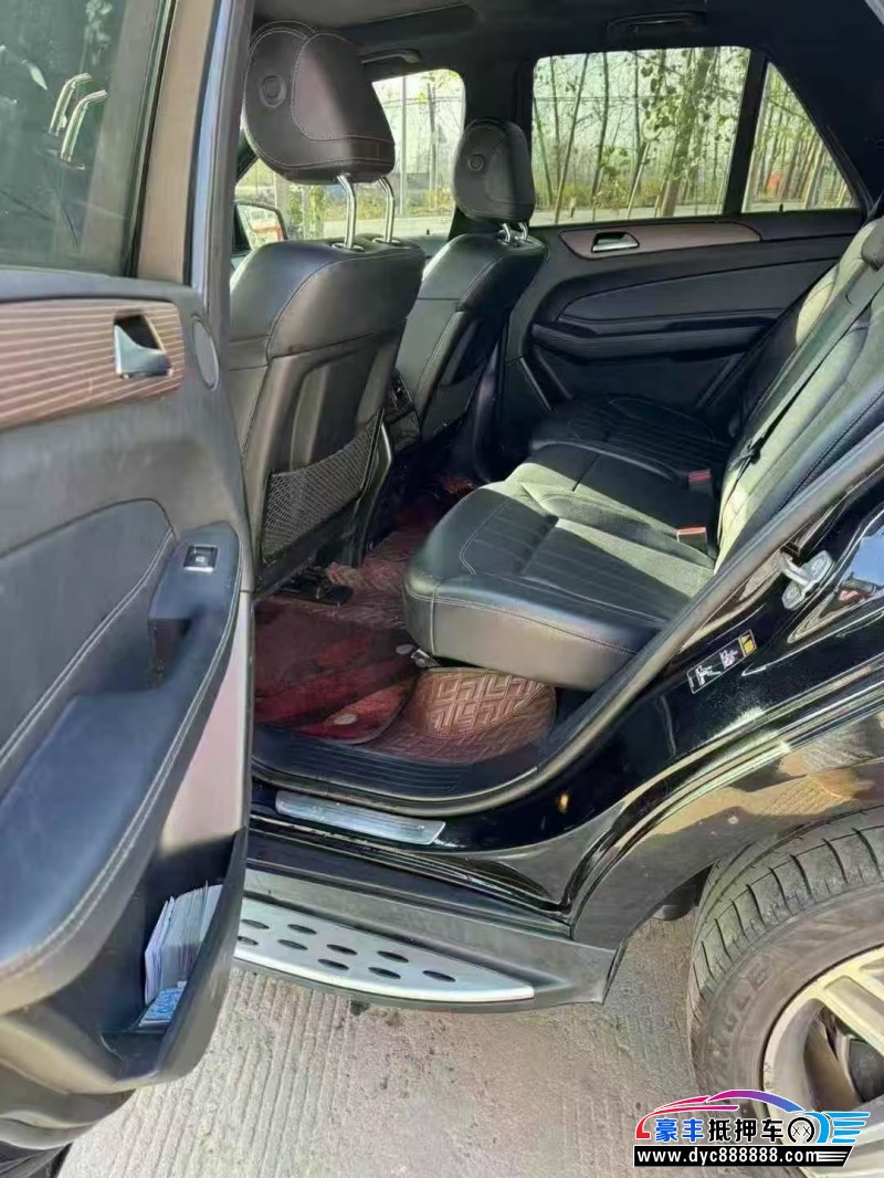 18年奔驰GLE轿车抵押车出售