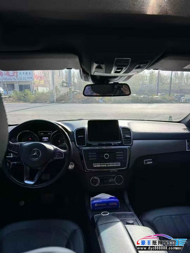 18年奔驰GLE轿车抵押车出售