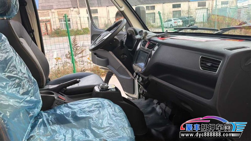 25年福田祥菱轿车抵押车出售