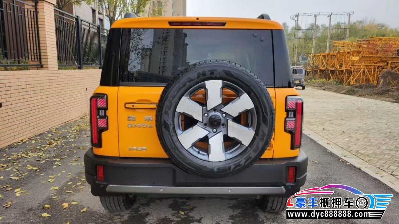 25年北京BJ40轿车抵押车出售