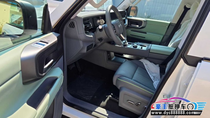 25年北京BJ40轿车抵押车出售