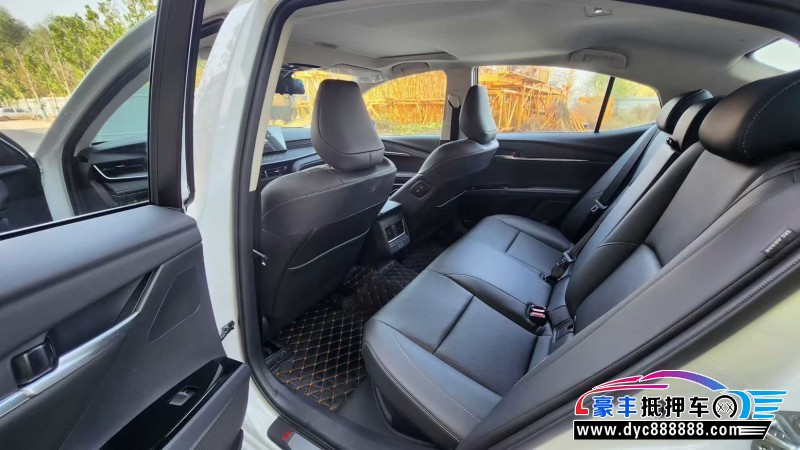 25年丰田凯美瑞轿车抵押车出售