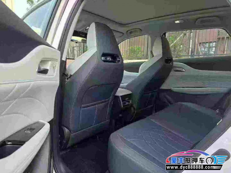 24年长安长安UNI轿车抵押车出售